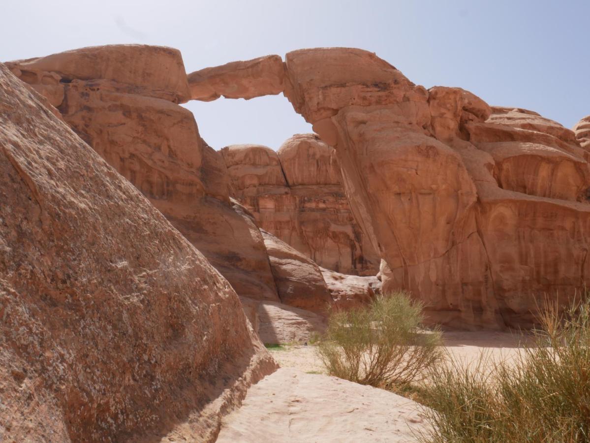 Wadi Rum Bedouin Tour With A Camp Esterno foto