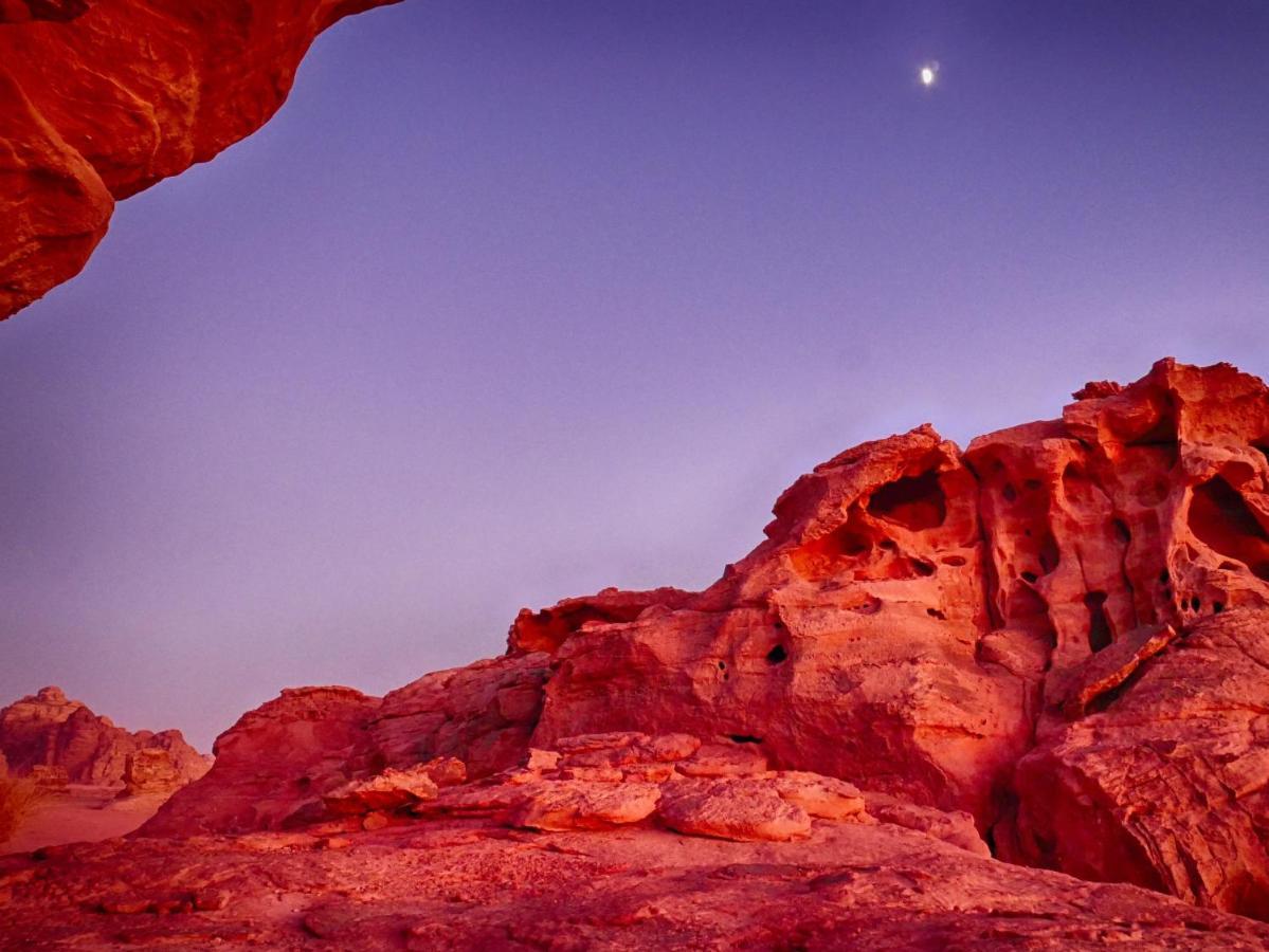 Wadi Rum Bedouin Tour With A Camp Esterno foto